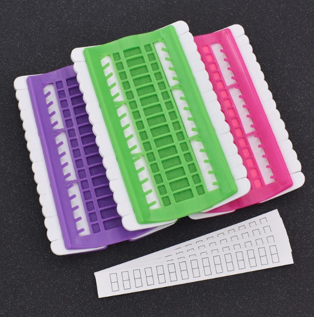 30 Slot Needle and Floss Holder - Green - Click Image to Close